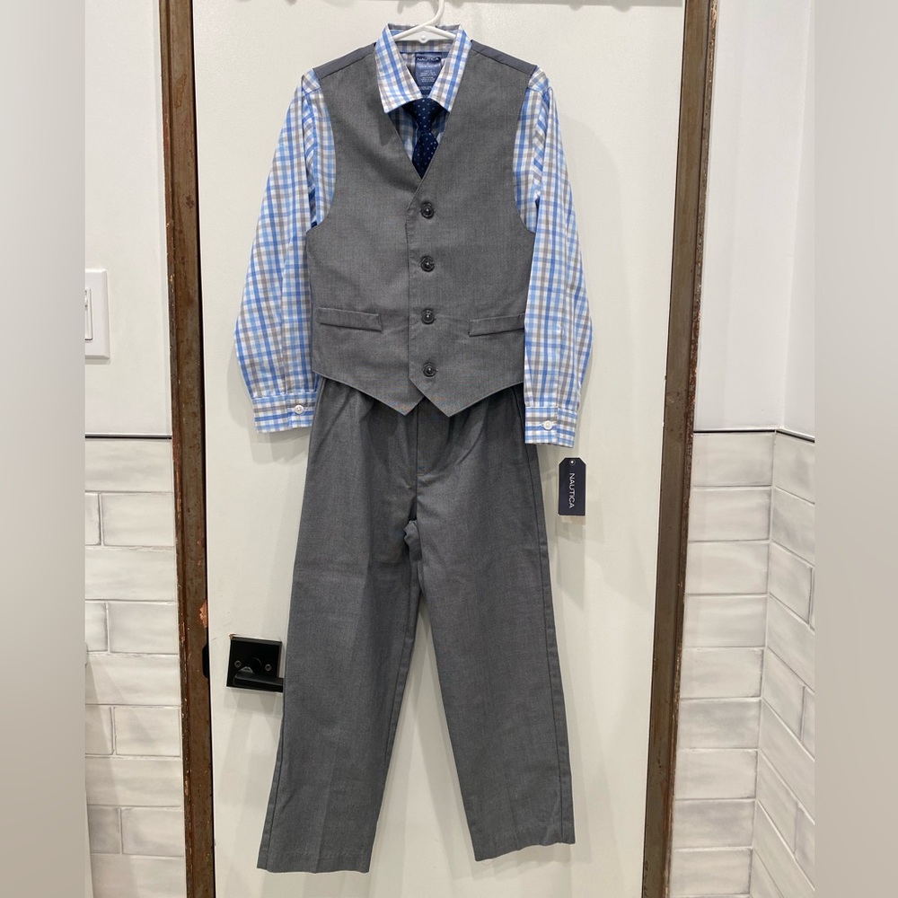 Nautica 4 piece suit